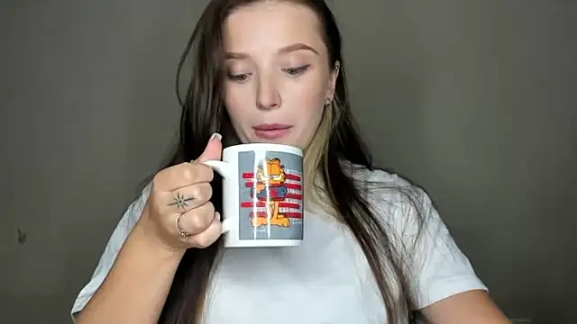 Snapshot of EvaaMillerr99 chatting on 09.27.25 EvaaMillerr99 online show from 09.27.25