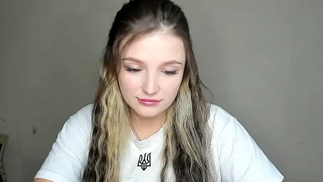 Snapshot of EvaaMillerr99 chatting on 11.02.25 EvaaMillerr99 online show from 11.02.25