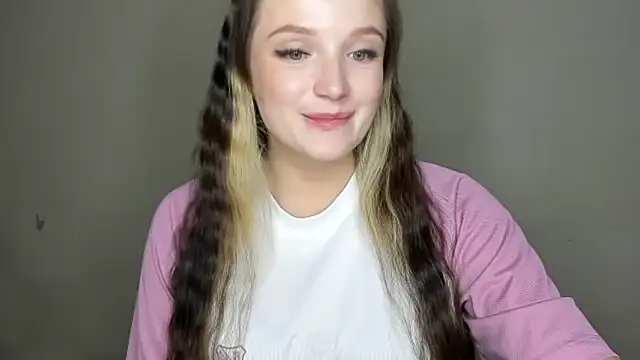 Snapshot of EvaaMillerr99 chatting on 11.03.25 EvaaMillerr99 online show from 11.03.25