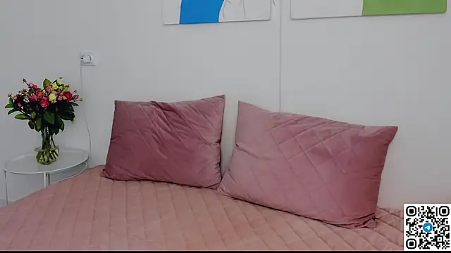 SelenaRousey online show from 03.26.26