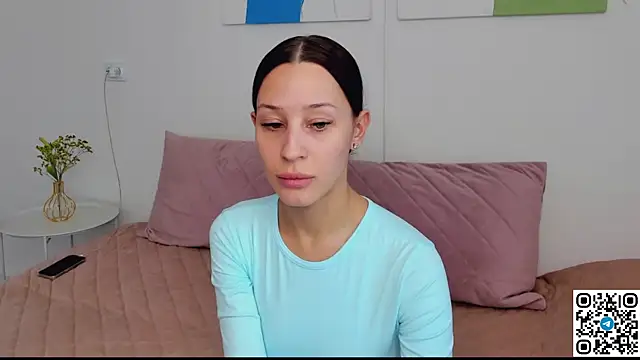 SelenaRousey online show from 04.02.26