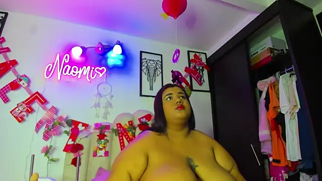 Snapshot of NaomiAsha chatting on 02.12.25 NaomiAsha online show from 02.12.25