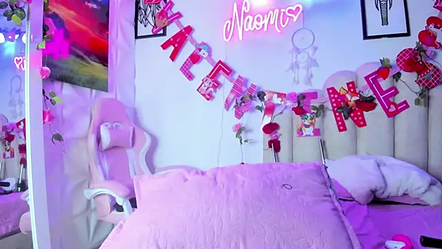 Snapshot of NaomiAsha chatting on 02.14.25 NaomiAsha online show from 02.14.25