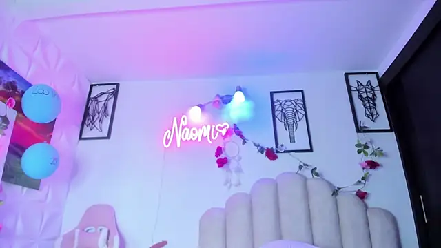 Snapshot of NaomiAsha chatting on 03.16.25 NaomiAsha online show from 03.16.25