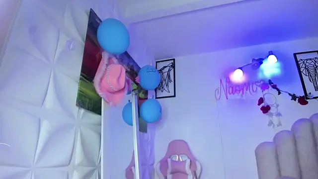 Snapshot of NaomiAsha chatting on 03.17.25 NaomiAsha online show from 03.17.25