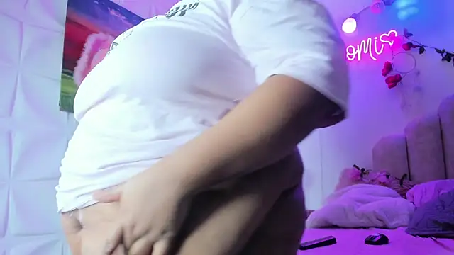 Snapshot of NaomiAsha chatting on 03.21.25 NaomiAsha online show from 03.21.25