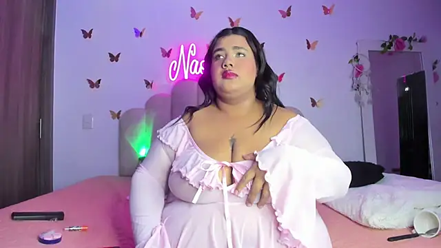 Snapshot of NaomiAsha chatting on 09.23.25 NaomiAsha online show from 09.23.25