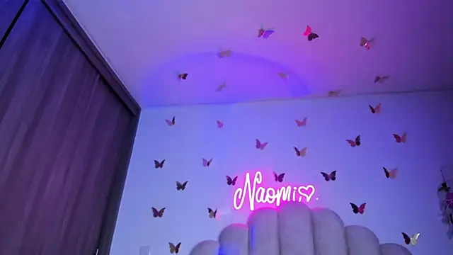 Snapshot of NaomiAsha chatting on 09.28.25 NaomiAsha online show from 09.28.25