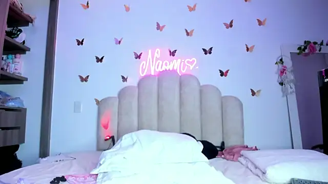 Snapshot of NaomiAsha chatting on 10.27.25 NaomiAsha online show from 10.27.25