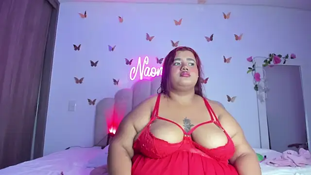 Snapshot of NaomiAsha chatting on 11.01.25 NaomiAsha online show from 11.01.25