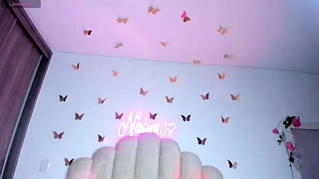 Snapshot of NaomiAsha chatting on 11.23.25 NaomiAsha online show from 11.23.25