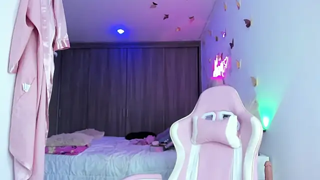 Snapshot of NaomiAsha chatting on 01.13.26 NaomiAsha online show from 01.13.26