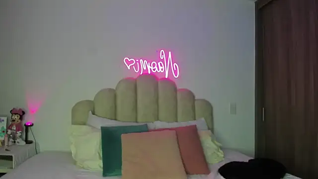 Snapshot of NaomiAsha chatting on 02.20.26 NaomiAsha online show from 02.20.26