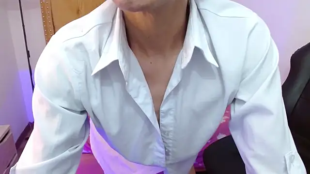 AlexandraJones  online show from 02.12.25