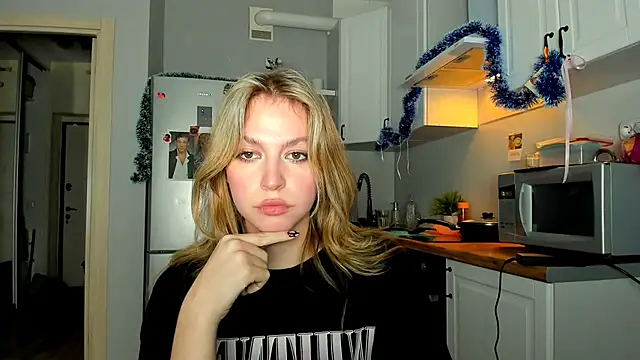 Snapshot of Niky__Jess chatting on 01.13.25 Niky  Jess online show from 01.13.25