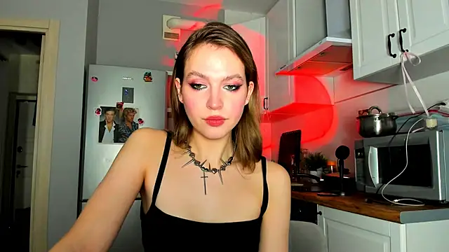 Snapshot of Niky__Jess chatting on 02.18.25 Niky  Jess online show from 02.18.25