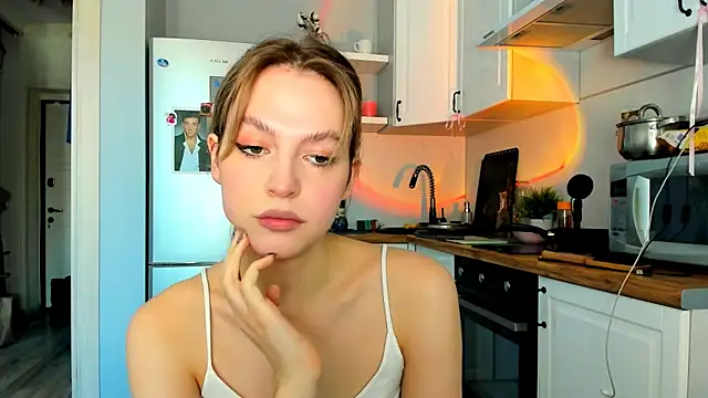 Snapshot of Niky__Jess chatting on 02.19.25 Niky  Jess online show from 02.19.25