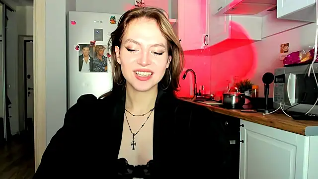 Snapshot of Niky__Jess chatting on 02.25.25 Niky  Jess online show from 02.25.25