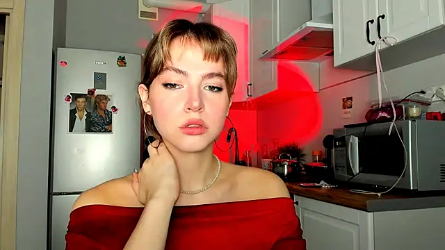 Snapshot of Niky__Jess chatting on 02.28.25 Niky  Jess online show from 02.28.25