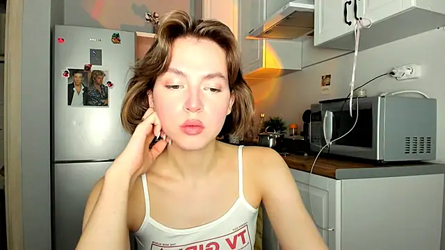 Snapshot of Niky__Jess chatting on 03.06.25 Niky  Jess online show from 03.06.25
