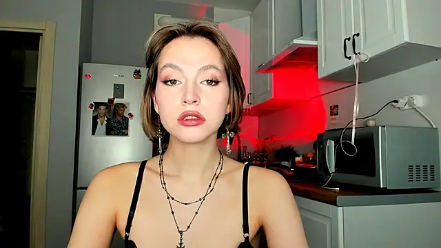 Snapshot of Niky__Jess chatting on 03.11.25 Niky  Jess online show from 03.11.25
