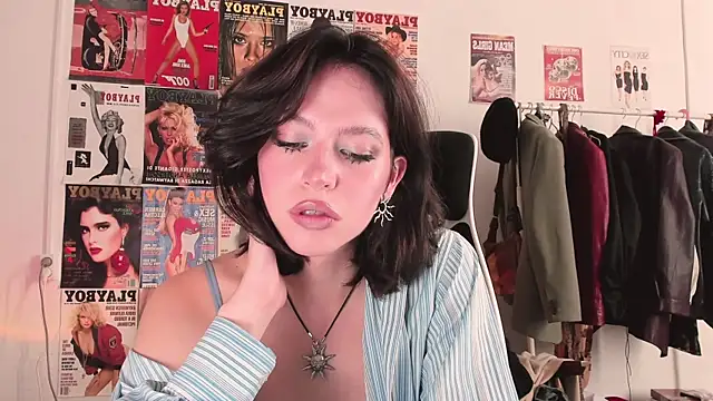 Snapshot of Niky__Jess chatting on 09.30.25 Niky  Jess online show from 09.30.25