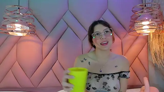 AngelaaCute  online show from 12.14.24