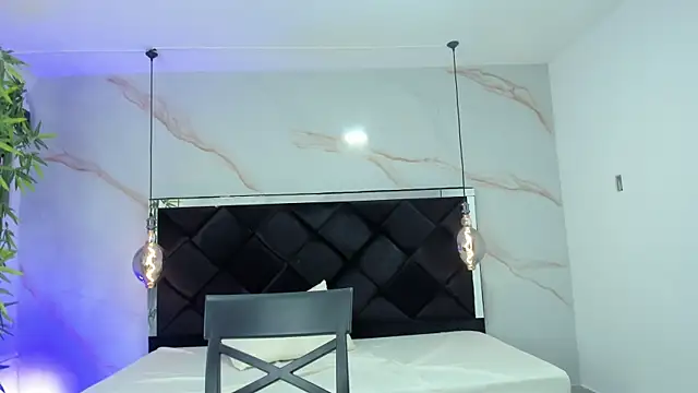 AngelaaCute  online show from 10.10.25