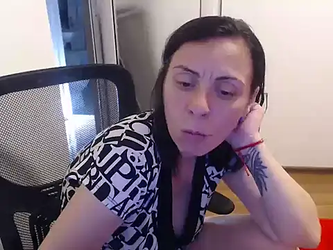 SweetAdela92 online show from 06.11.26