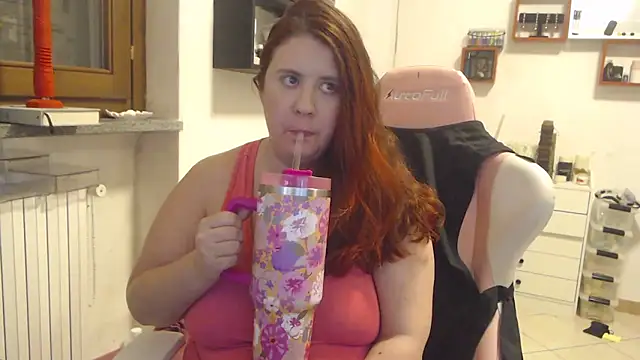 Snapshot of valerysexy chatting on 09.18.25 valerysexy online show from 09.18.25