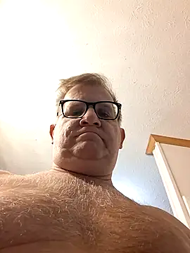 Snapshot of J83560Jason chatting on 10.28.25 J83560Jason online show from 10.28.25