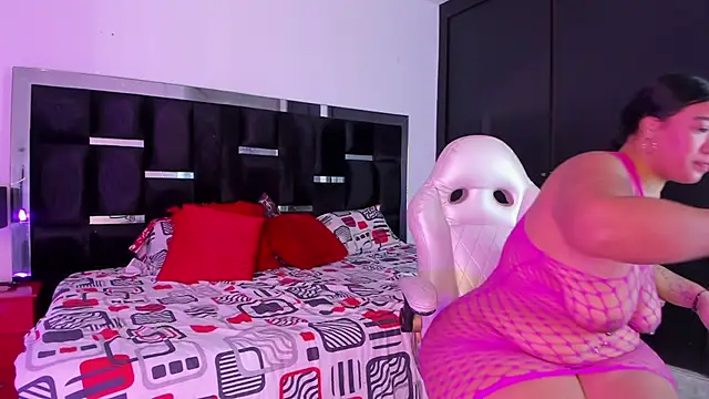 Tasha Sant online show from 11.19.25