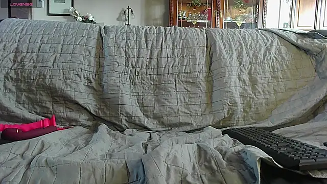 LauraMonolo online show from 06.05.26