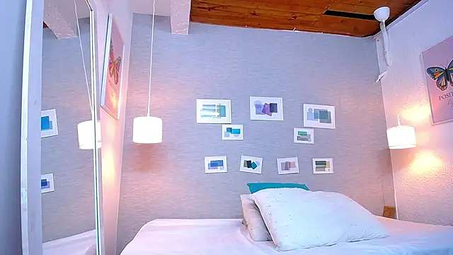 Skinny hottie18 online show from 01.10.25