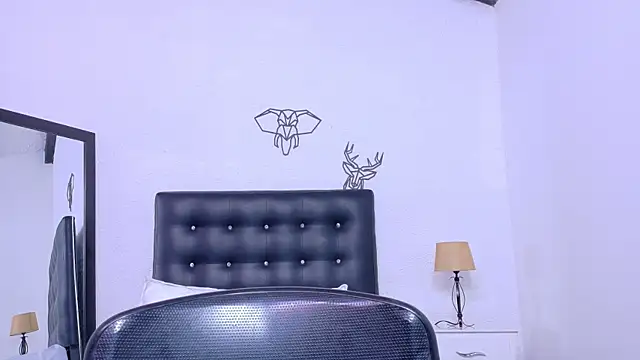 Skinny hottie18 online show from 01.22.25