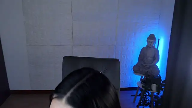 GODDESS EVANS online show from 03.12.25