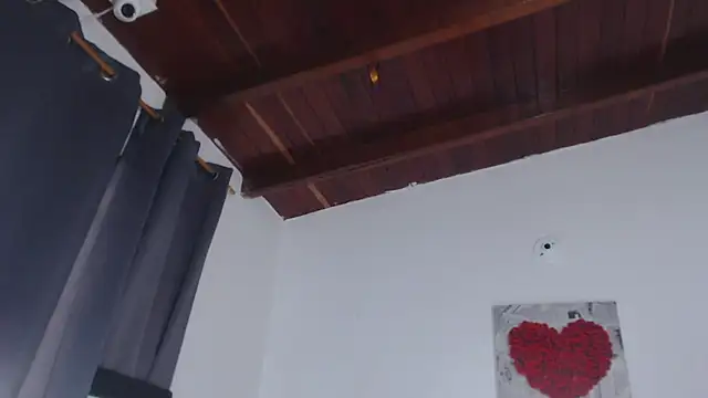 Amara Red online show from 10.13.25