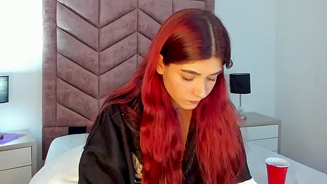 Snapshot of AnnyCherry_ chatting on 12.13.24 AnnyCherry online show from 12.13.24