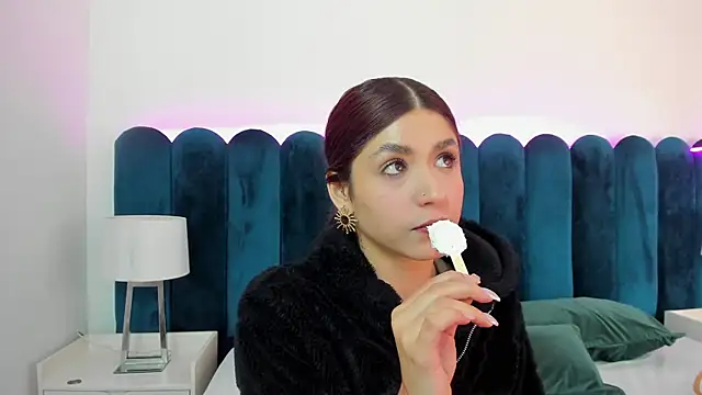 AnnyCherry  online show from 11.14.25