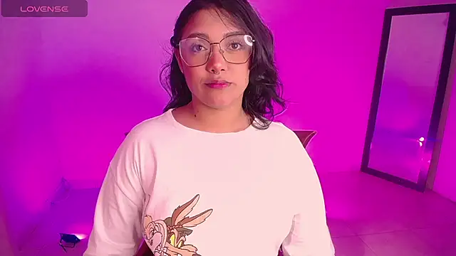 DIANEE 01 online show from 10.14.25