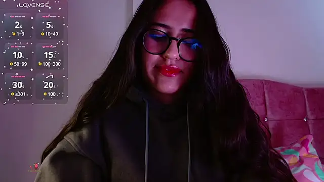 Paris-love online show from 12.17.24