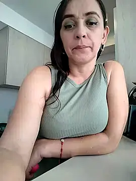 natalie cowens online show from 03.08.25