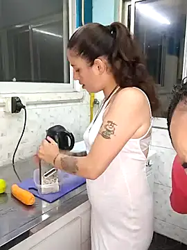 solangeyaelok1 online show from 01.21.25