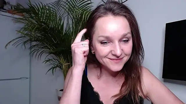 AliciaDesire online show from 02.19.25