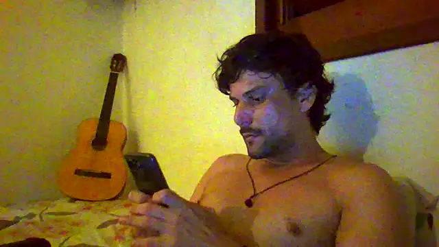 Snapshot of couplemilk chatting on 02.20.26 couplemilk online show from 02.20.26