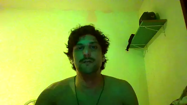 Snapshot of couplemilk chatting on 03.28.26 couplemilk online show from 03.28.26