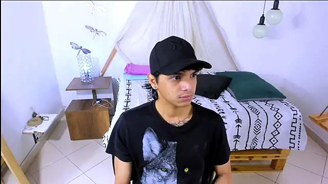 Snapshot of Brand_habes chatting on 09.18.25 Brand habes online show from 09.18.25