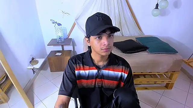 Snapshot of Brand_habes chatting on 09.26.25 Brand habes online show from 09.26.25