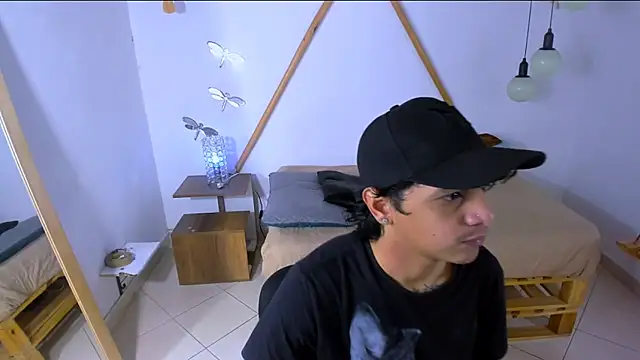 Snapshot of Brand_habes chatting on 10.13.25 Brand habes online show from 10.13.25