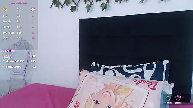 Snapshot of valeriagp chatting on 09.19.25 valeriagp online show from 09.19.25